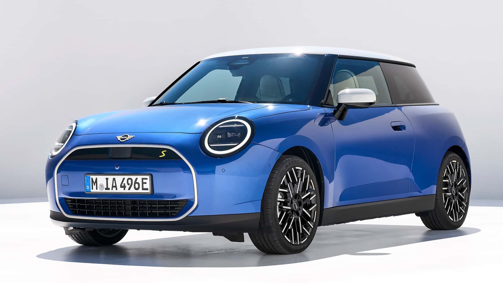 2024 Mini Cooper EV Fully Revealed As Urban Three Door Hatchback