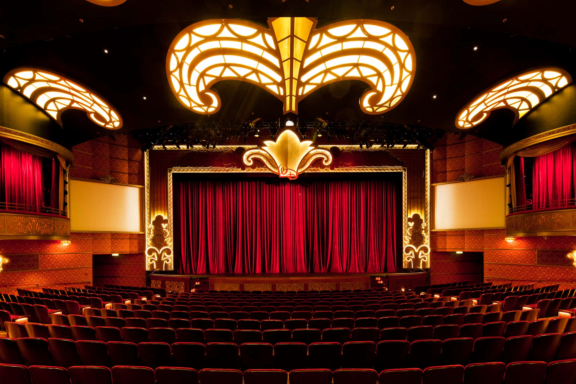 Download Show At The Walt Disney Theatre Picture Wallpapers