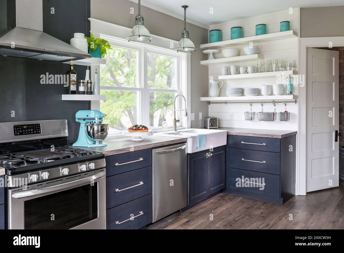 Large Open Kitchen Blue Hi res Stock Photography And Images Alamy
