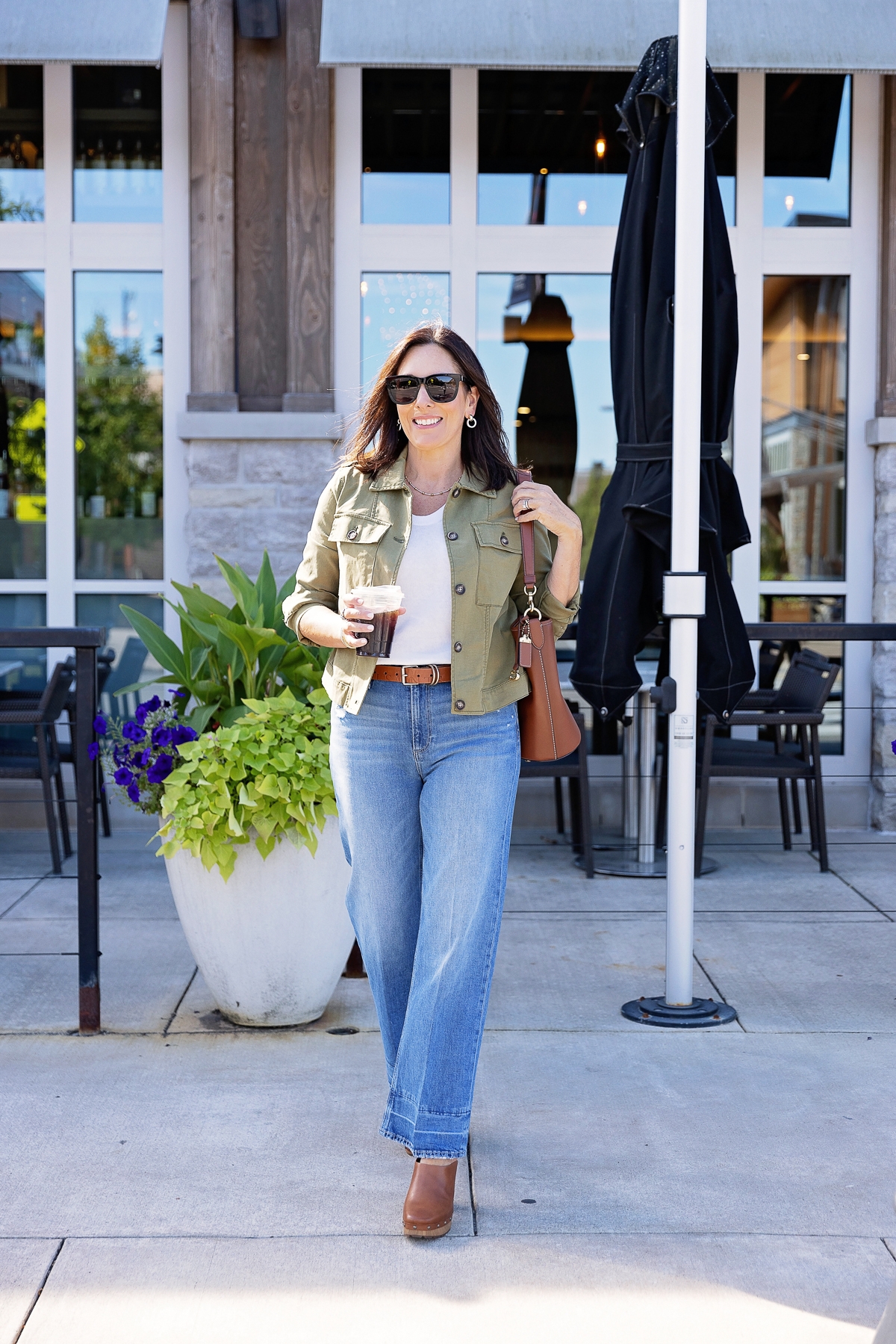 What To Wear With Wide Leg Jeans For Fall 2023 Sidney